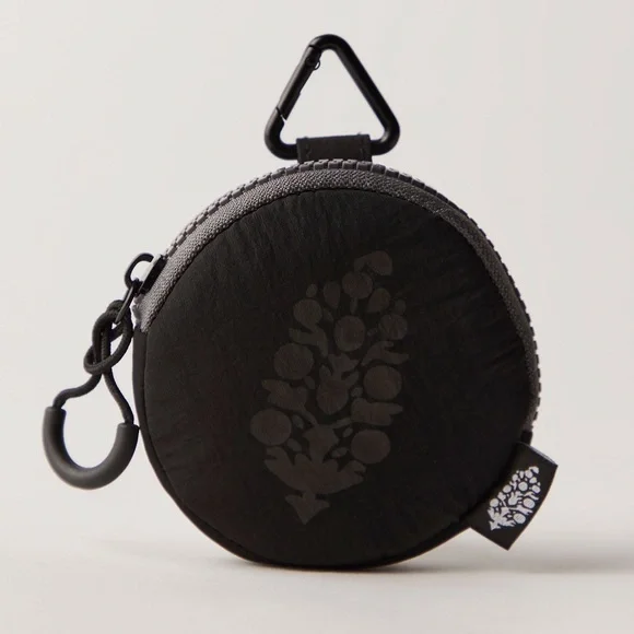 Free People Essentials Only Pouch - Picture 2 of 9